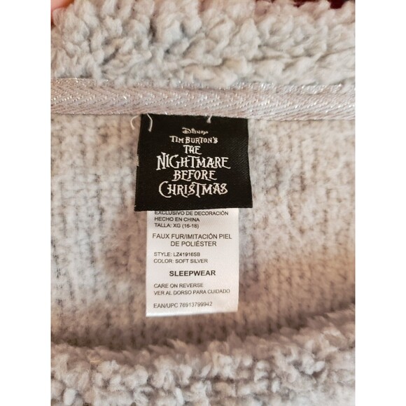 Tim Burton's Disney Nightmare before Christmas Faux Fur Sleep Shirt Size 16/18 - Picture 3 of 4